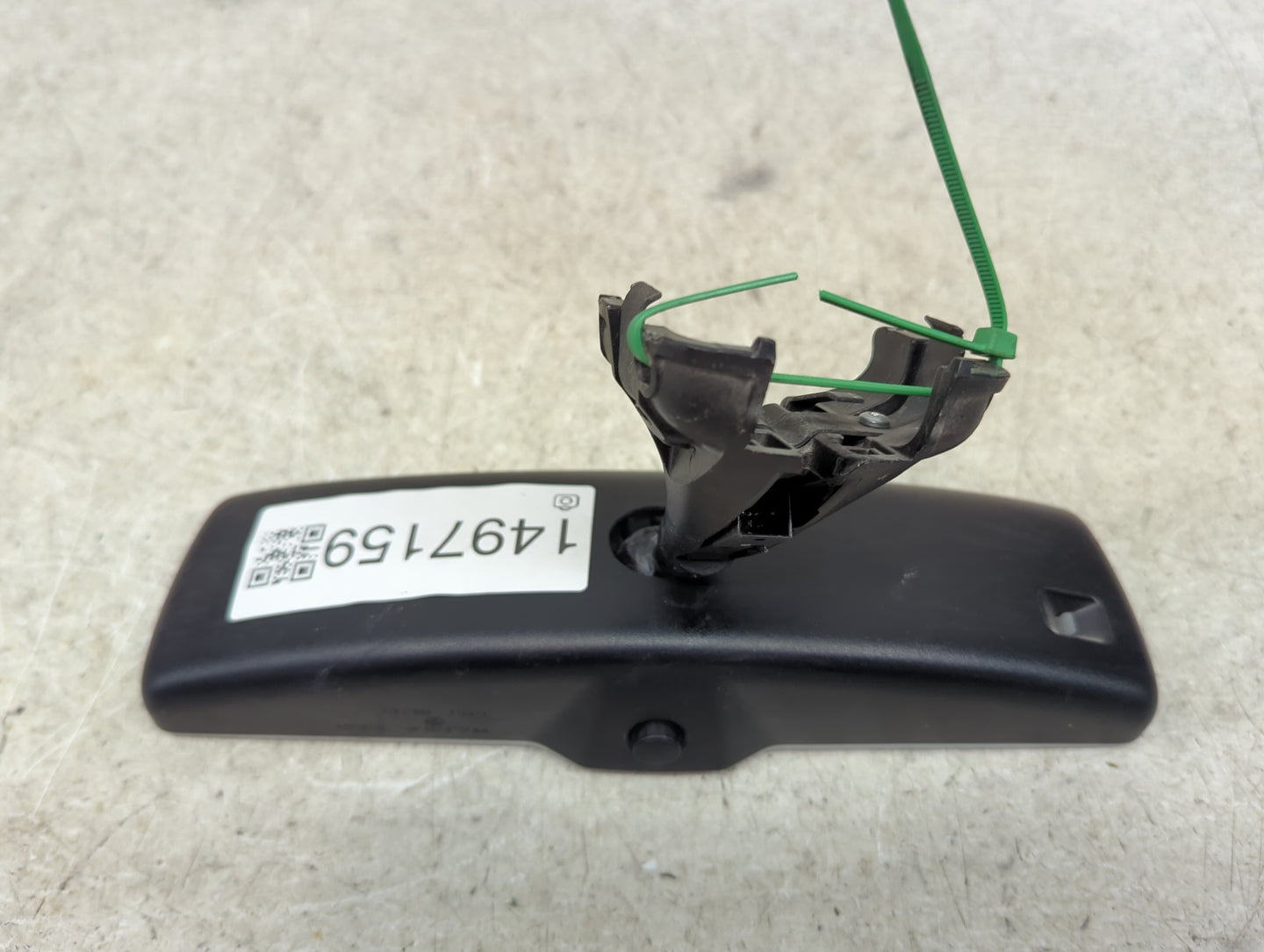 2014 Volkswagen Passat Interior Rear View Mirror Replacement OEM P/N:E1 47817395 E1 310314 Fits OEM Used Auto Parts - Oemuse