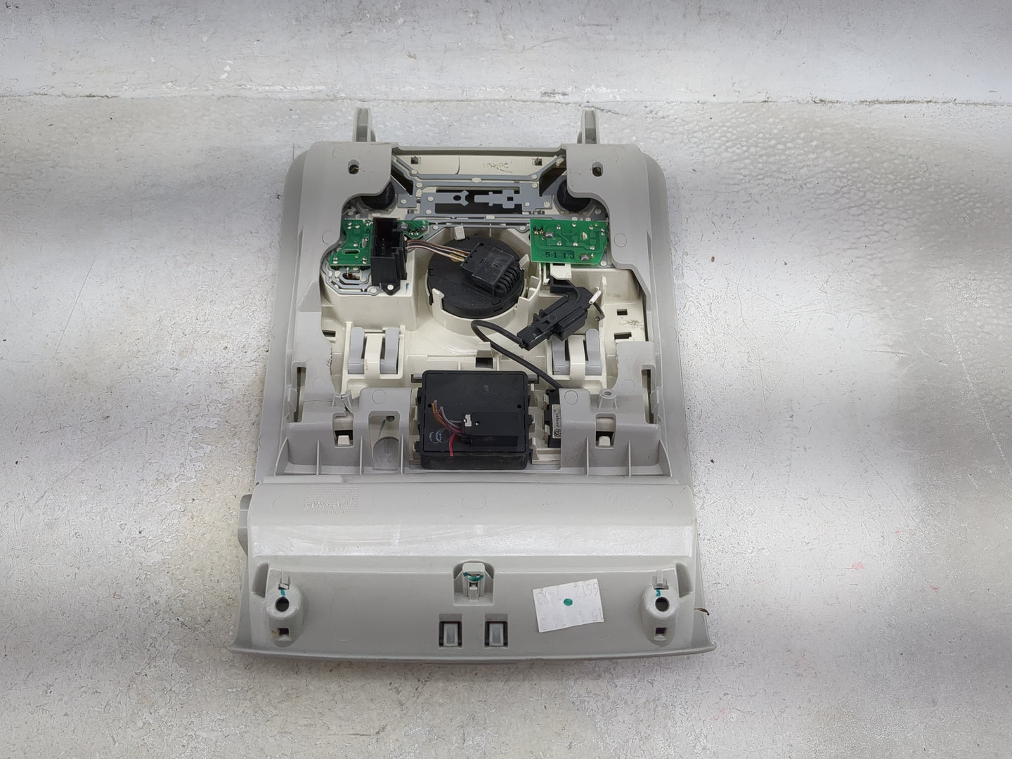 2016-2020 Volkswagen Passat Overhead Roof Console Beige - Oemusedautoparts1.com