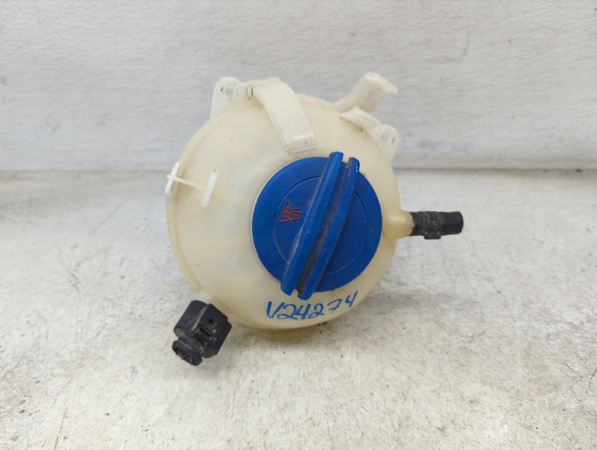 2006 Volkswagen Passat Radiator Coolant Overflow Expansion Tank Bottle 1499461 - Oemusedautoparts1.com