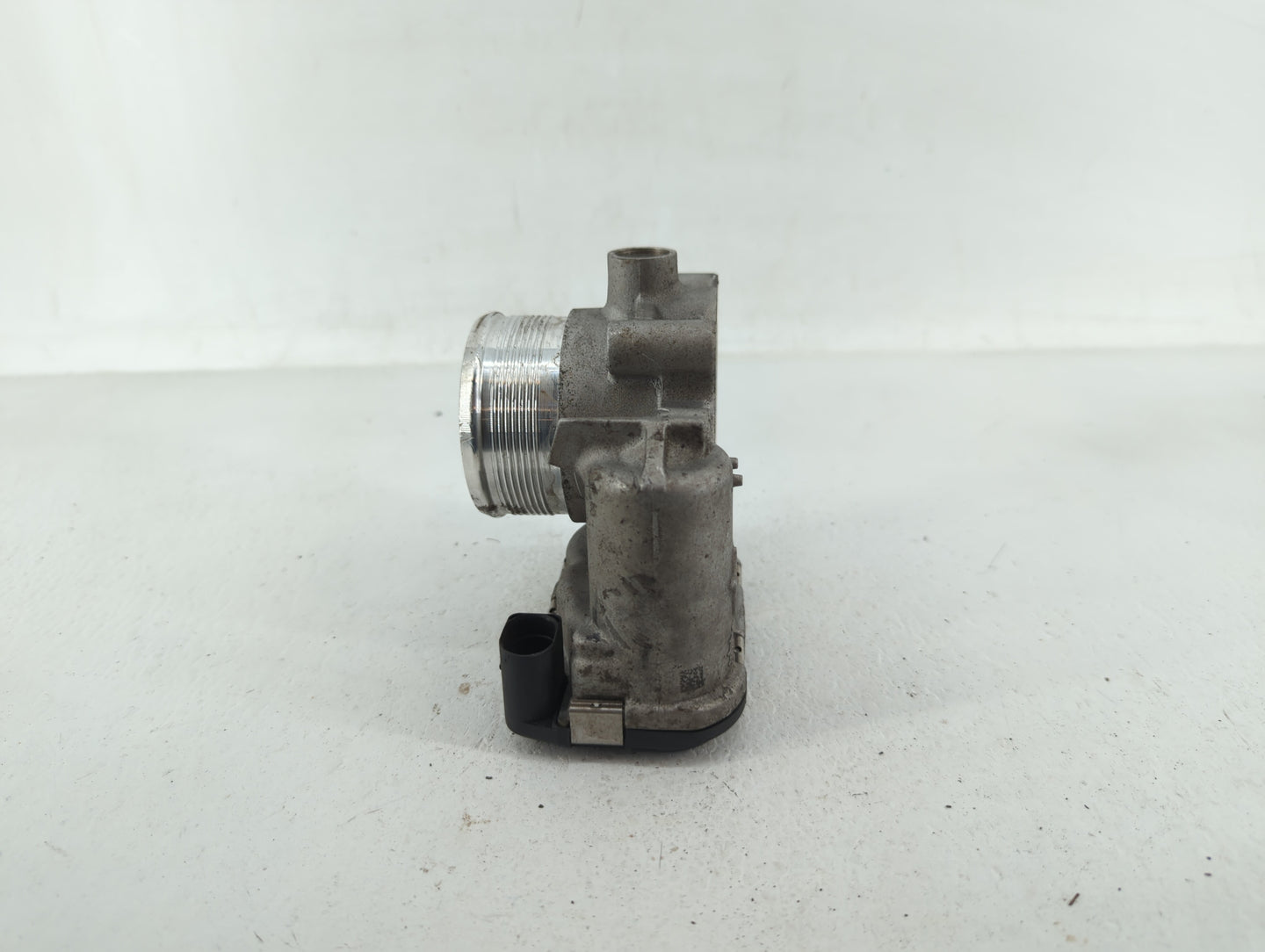 2014-2017 Volkswagen Passat Throttle Body P/N:06K 133 062 D 06K 133 062 E, 06K 133 062 AA Fits Fits 2014 2015 2016 2017 OEM 