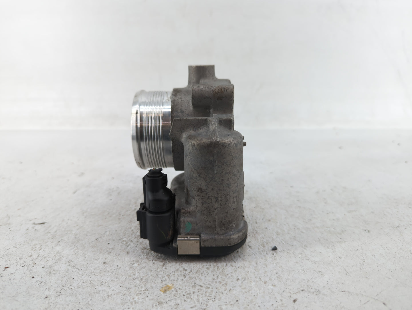 2014-2017 Volkswagen Passat Throttle Body P/N:06K 133 062 D 06K 133 062 E, 06K 133 062 AA Fits Fits 2014 2015 2016 2017 OEM 