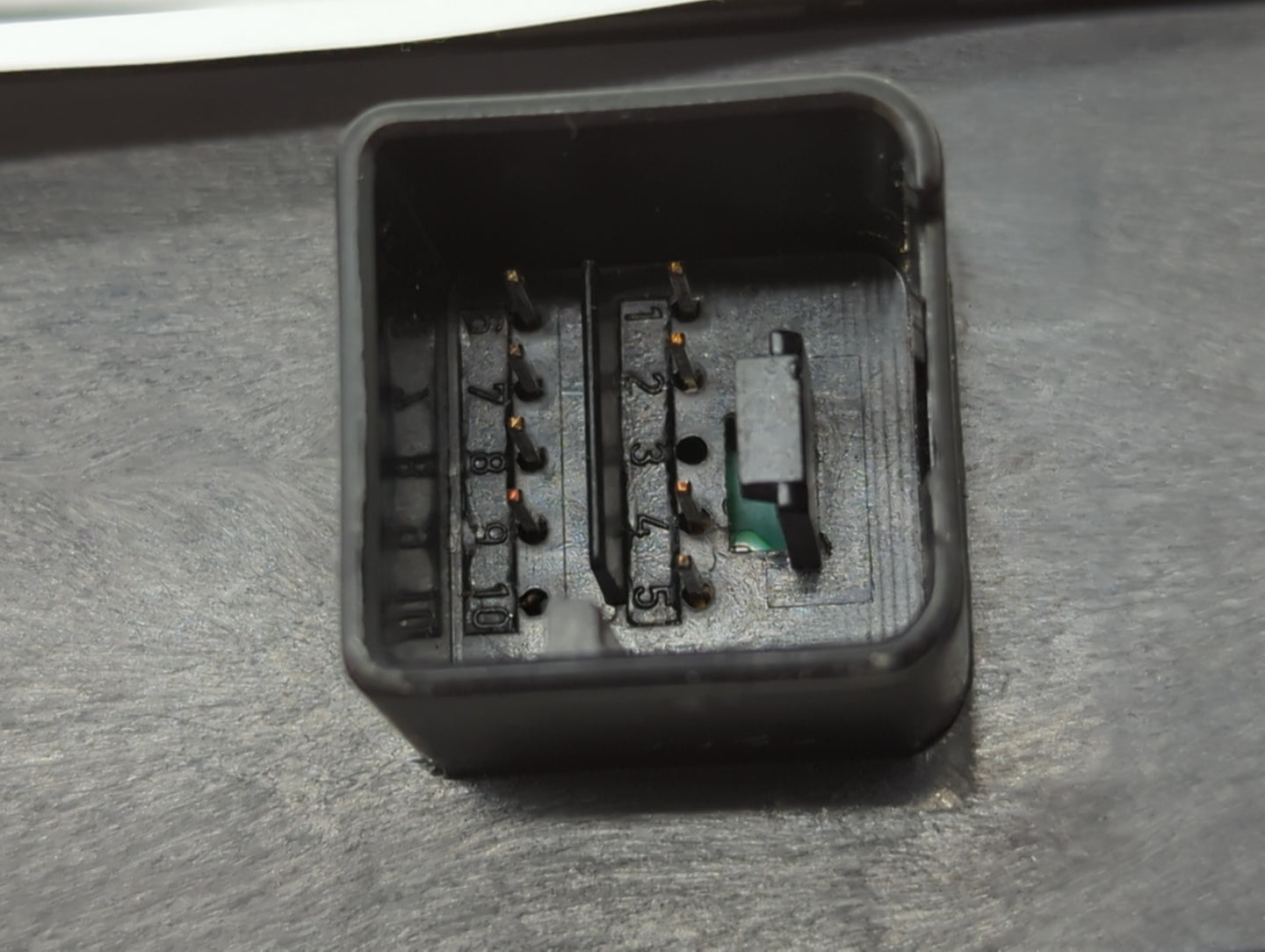 2006-2020 Volkswagen Passat Master Power Window Switch Replacement Driver Side Left P/N:1K4 959 857 C 1K0 959 565 K Fits OEM