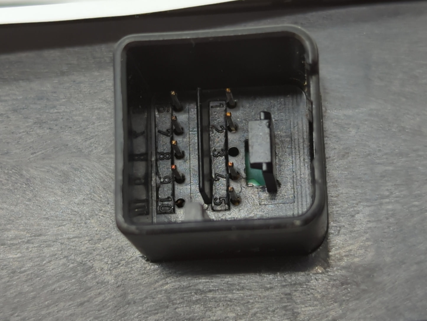 2006-2020 Volkswagen Passat Master Power Window Switch Replacement Driver Side Left P/N:1K4 959 857 C 1K0 959 565 K Fits OEM