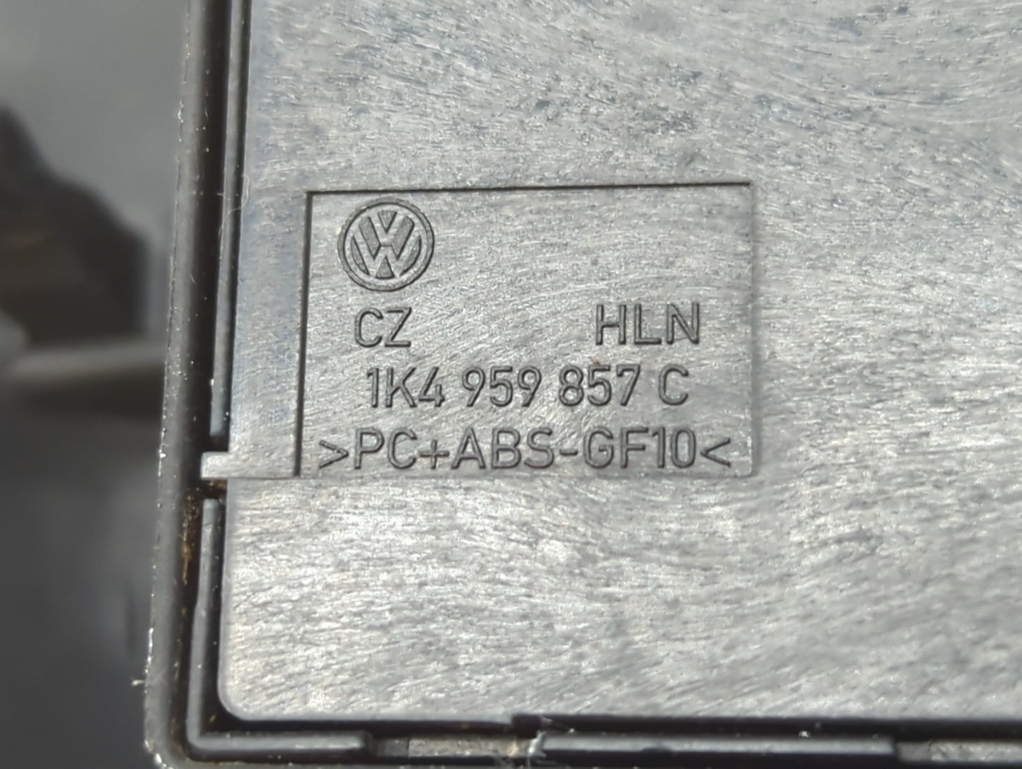 2006-2020 Volkswagen Passat Master Power Window Switch Replacement Driver Side Left P/N:1K4 959 857 C 1K0 959 565 K Fits OEM