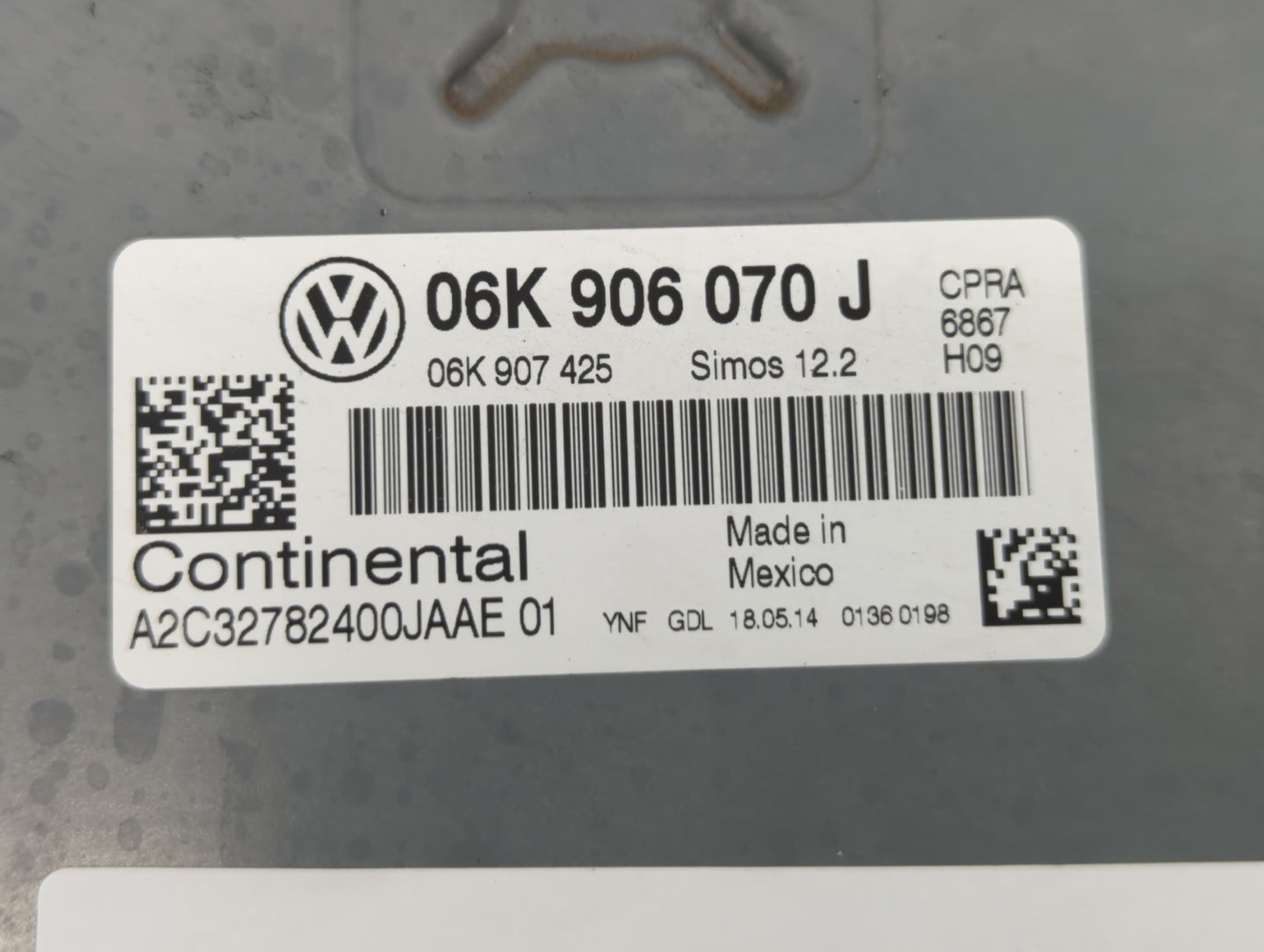 2014 Volkswagen Passat PCM Engine Control Computer ECU ECM PCU OEM P/N:06K 907 425 06K 906 070 J Fits OEM Used Auto Parts - 