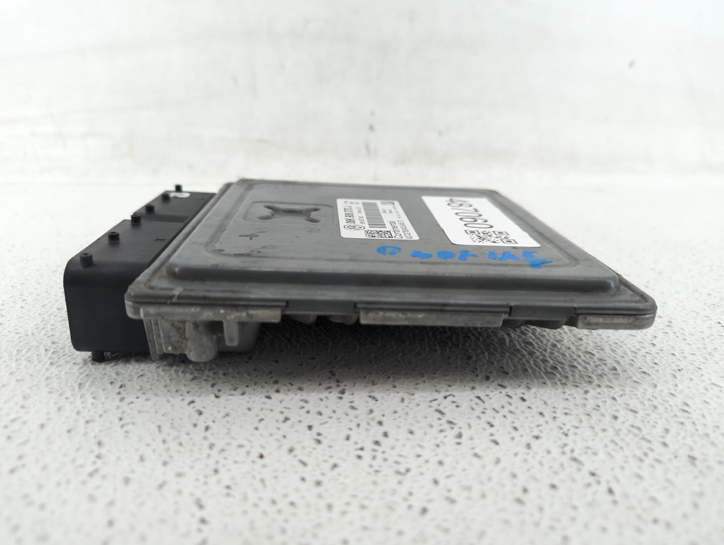 2014 Volkswagen Passat PCM Engine Control Computer ECU ECM PCU OEM P/N:06K 907 425 06K 906 070 J Fits OEM Used Auto Parts - 