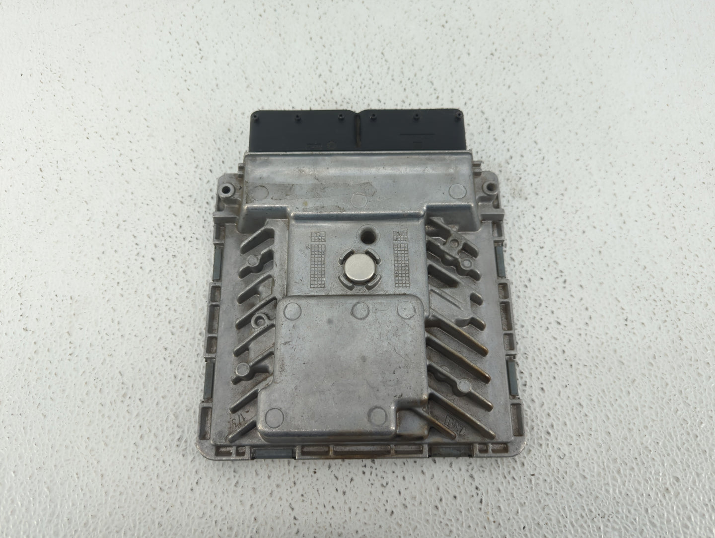 2014 Volkswagen Passat PCM Engine Control Computer ECU ECM PCU OEM P/N:06K 907 425 06K 906 070 J Fits OEM Used Auto Parts - 