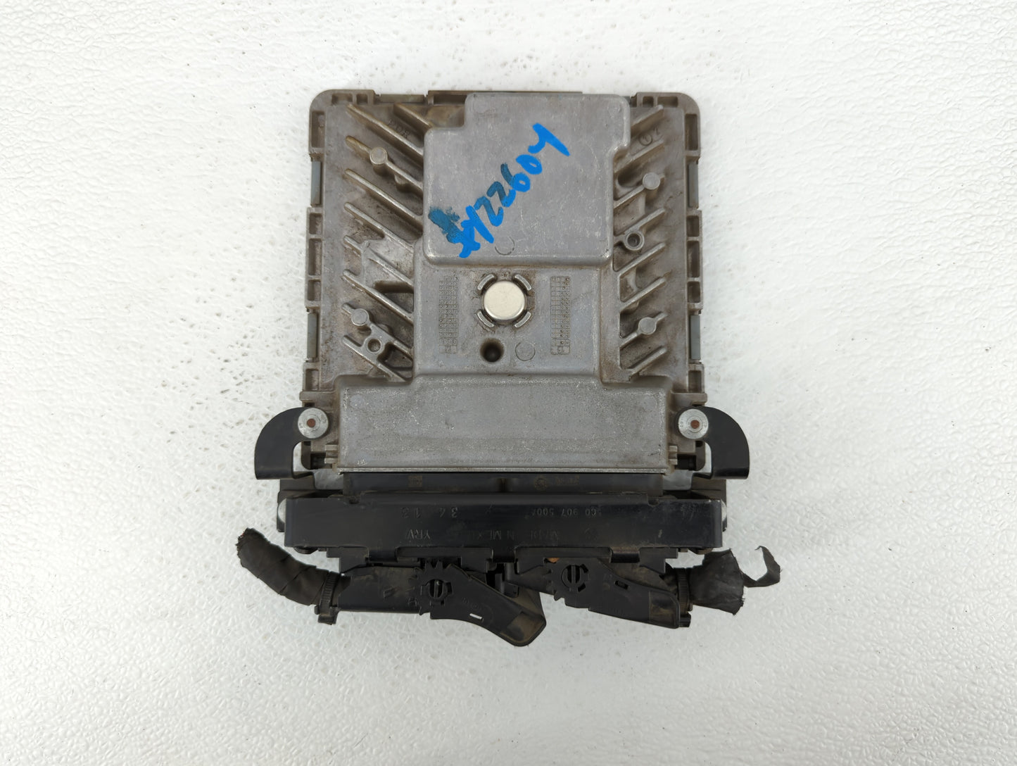 2014 Volkswagen Passat PCM Engine Control Computer ECU ECM PCU OEM P/N:06K 907 425 06K 906 070 J Fits OEM Used Auto Parts - 