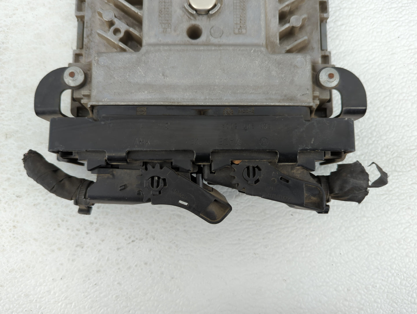 2014 Volkswagen Passat PCM Engine Control Computer ECU ECM PCU OEM P/N:06K 907 425 06K 906 070 J Fits OEM Used Auto Parts - 