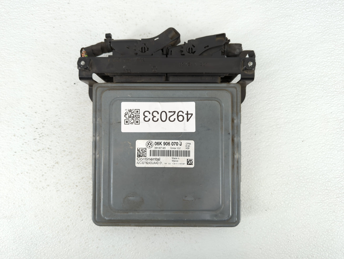 2014 Volkswagen Passat PCM Engine Control Computer ECU ECM PCU OEM P/N:06K 907 425 06K 906 070 J Fits OEM Used Auto Parts - 