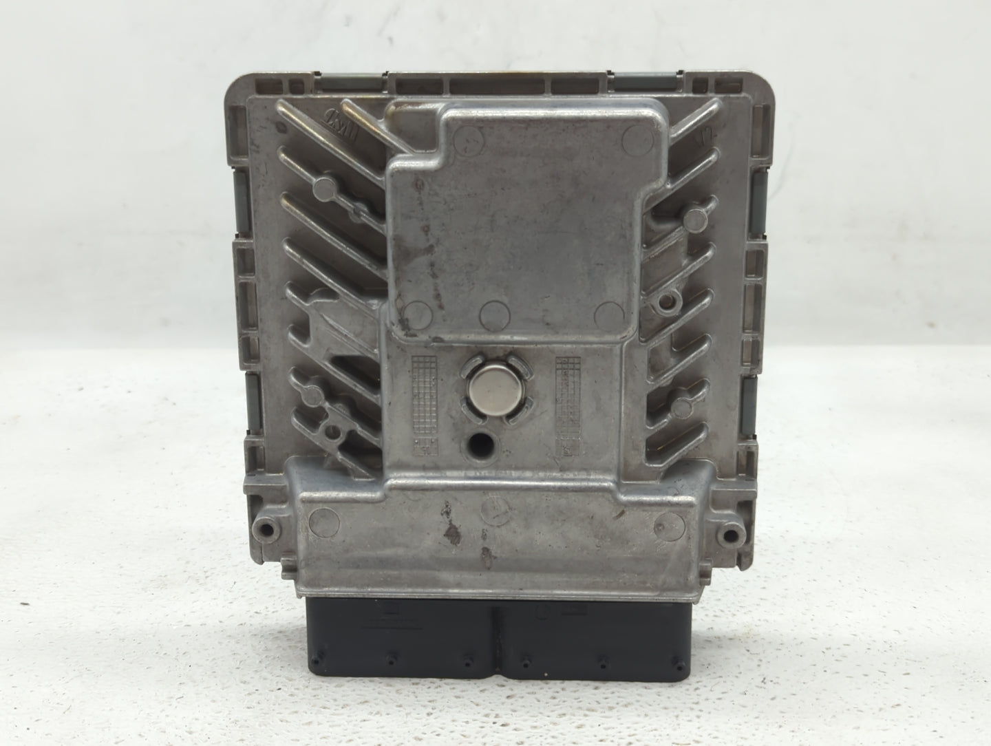 2014 Volkswagen Passat PCM Engine Control Computer ECU ECM PCU OEM P/N:06K 907 425 06K 906 070 J Fits OEM Used Auto Parts - 