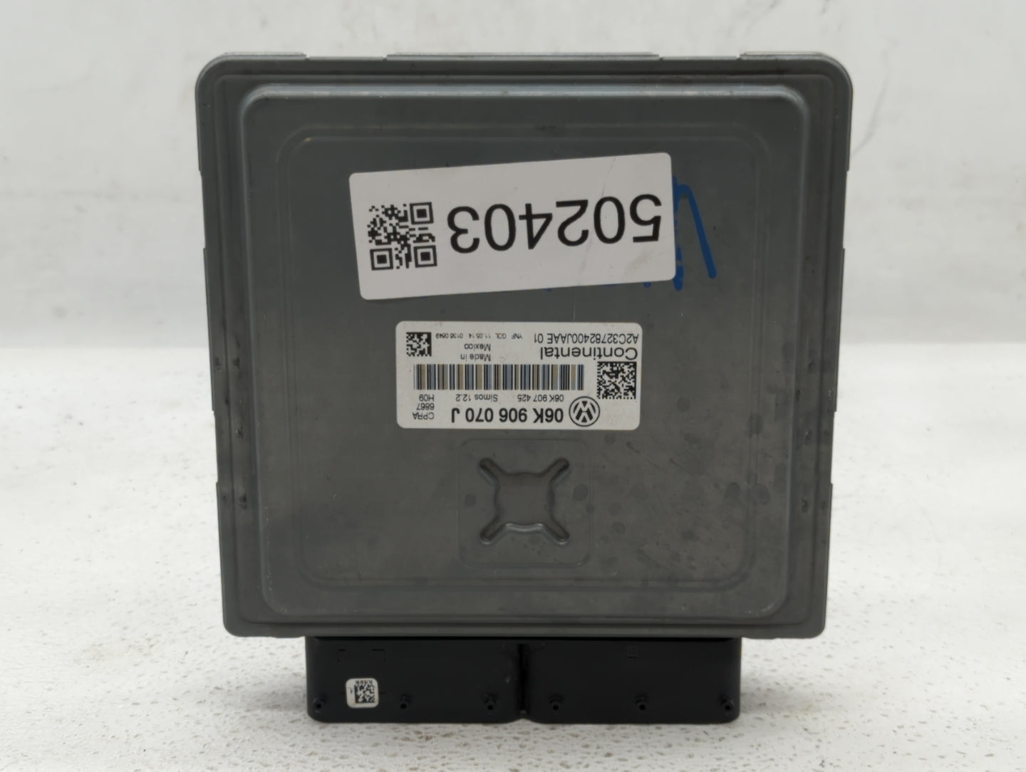 2014 Volkswagen Passat PCM Engine Control Computer ECU ECM PCU OEM P/N:06K 907 425 06K 906 070 J Fits OEM Used Auto Parts - 