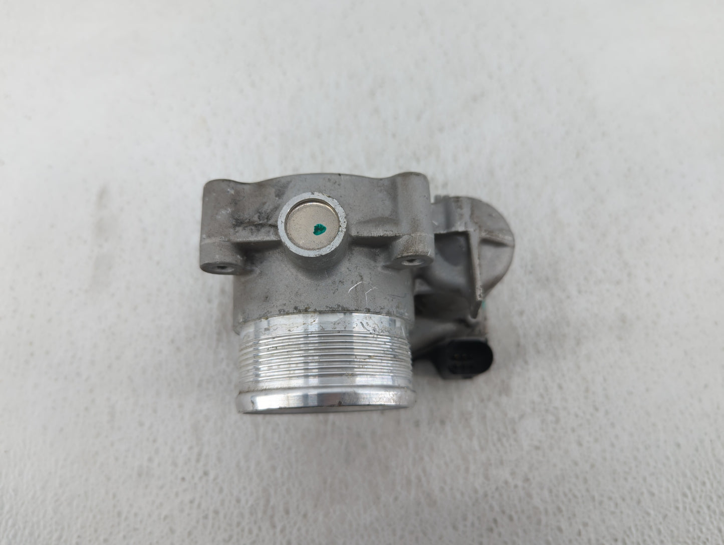 2014-2017 Volkswagen Passat Throttle Body P/N:06K 133 062 D 06K 133 062 E Fits Fits 2014 2015 2016 2017 OEM Used Auto Parts 