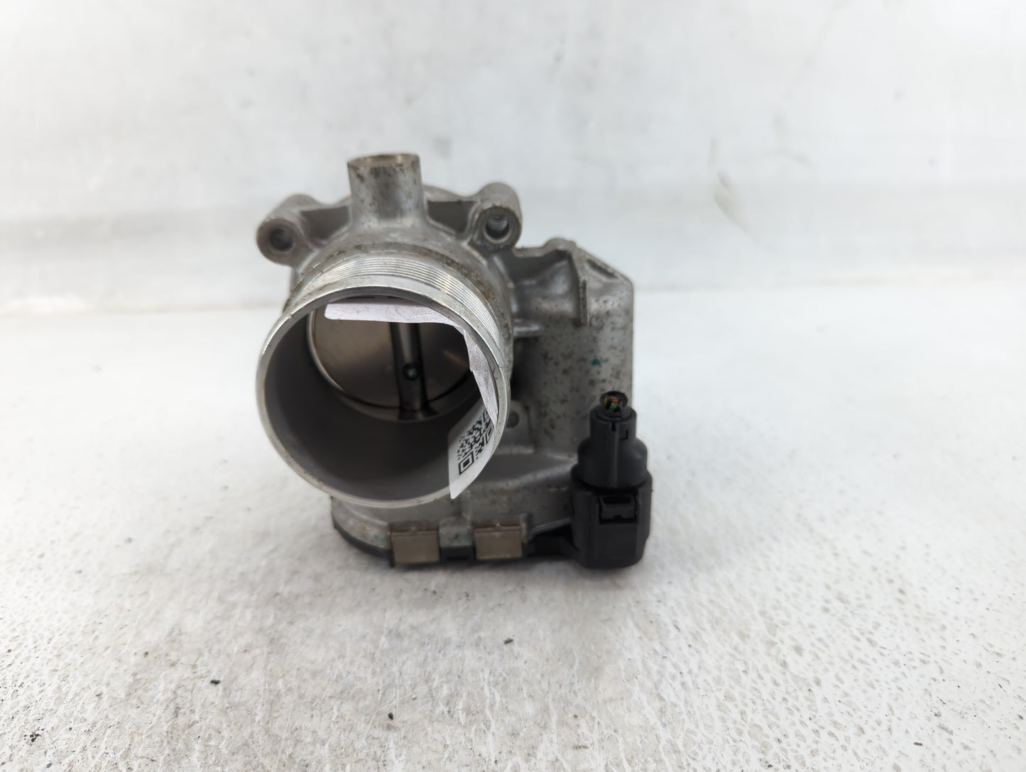 2014-2017 Volkswagen Passat Throttle Body P/N:06K 133 062 D Fits Fits 2014 2015 2016 2017 OEM Used Auto Parts - Oemusedautop