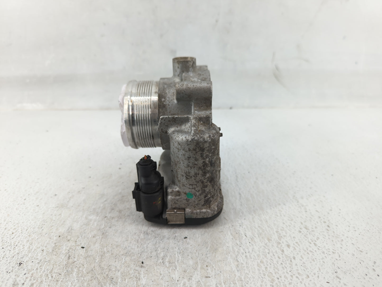 2014-2017 Volkswagen Passat Throttle Body P/N:06K 133 062 D Fits Fits 2014 2015 2016 2017 OEM Used Auto Parts - Oemusedautop