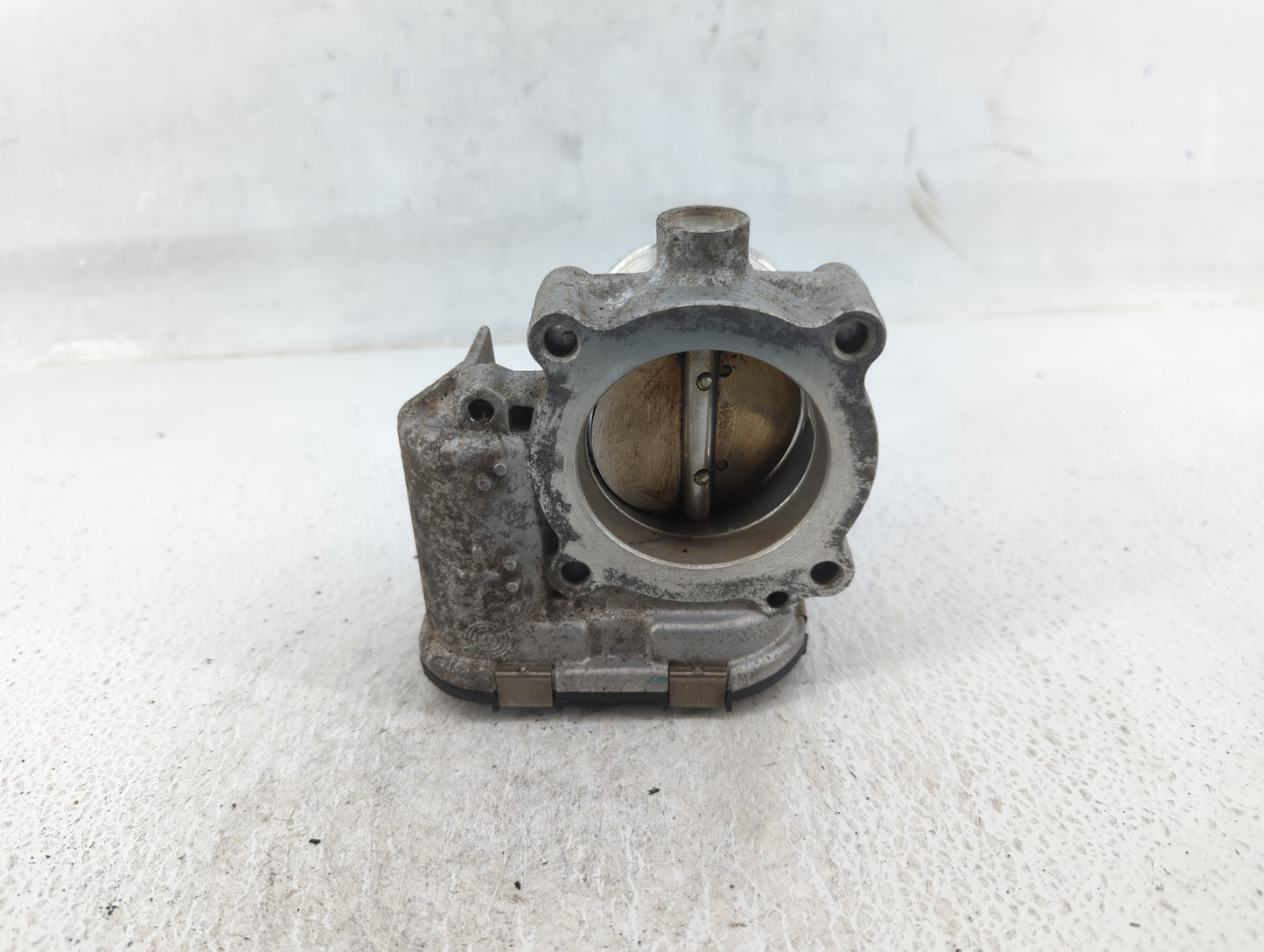 2014-2017 Volkswagen Passat Throttle Body P/N:06K 133 062 D Fits Fits 2014 2015 2016 2017 OEM Used Auto Parts - Oemusedautop