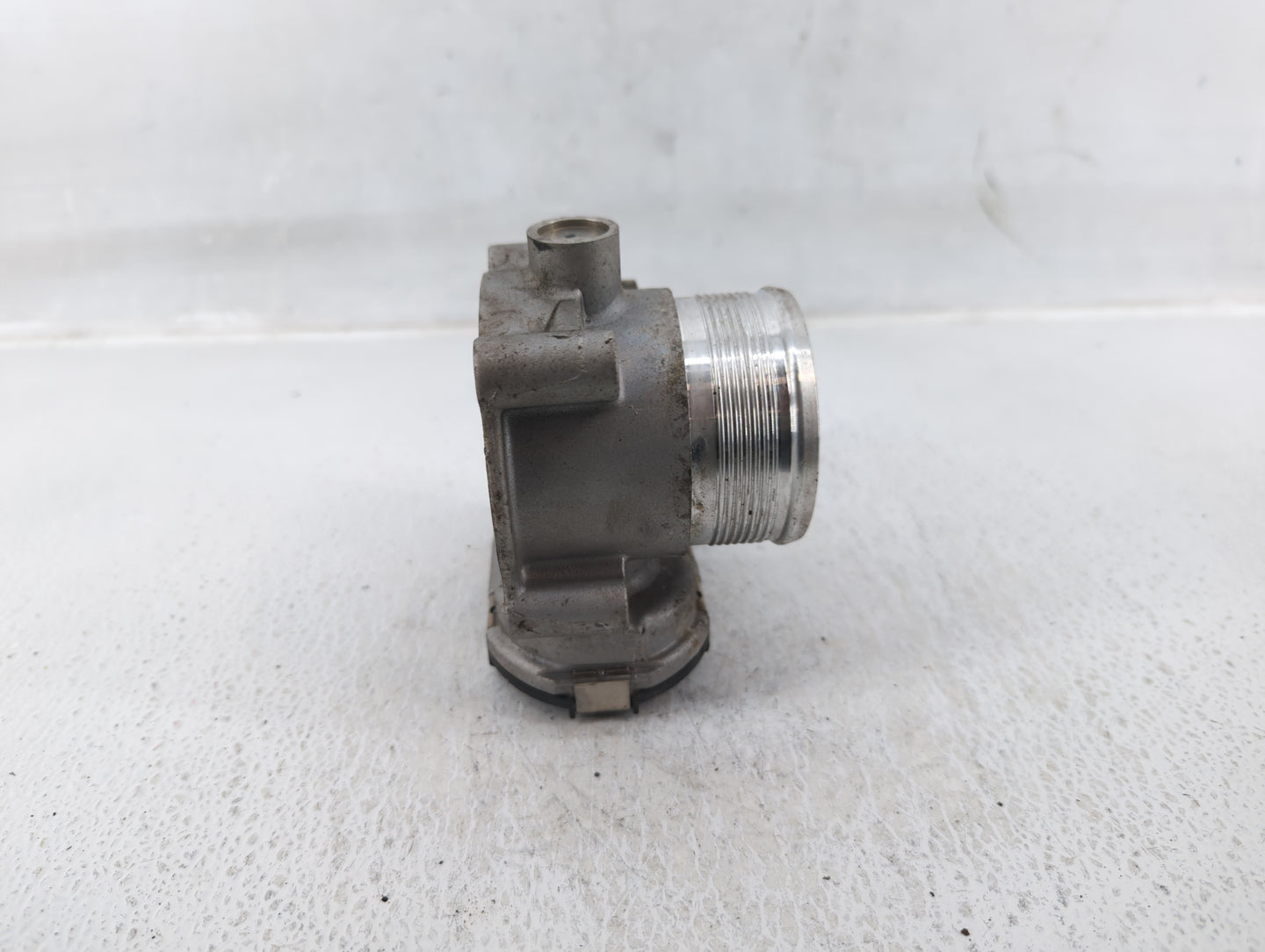 2014-2017 Volkswagen Passat Throttle Body P/N:06K 133 062 D Fits Fits 2014 2015 2016 2017 OEM Used Auto Parts - Oemusedautop