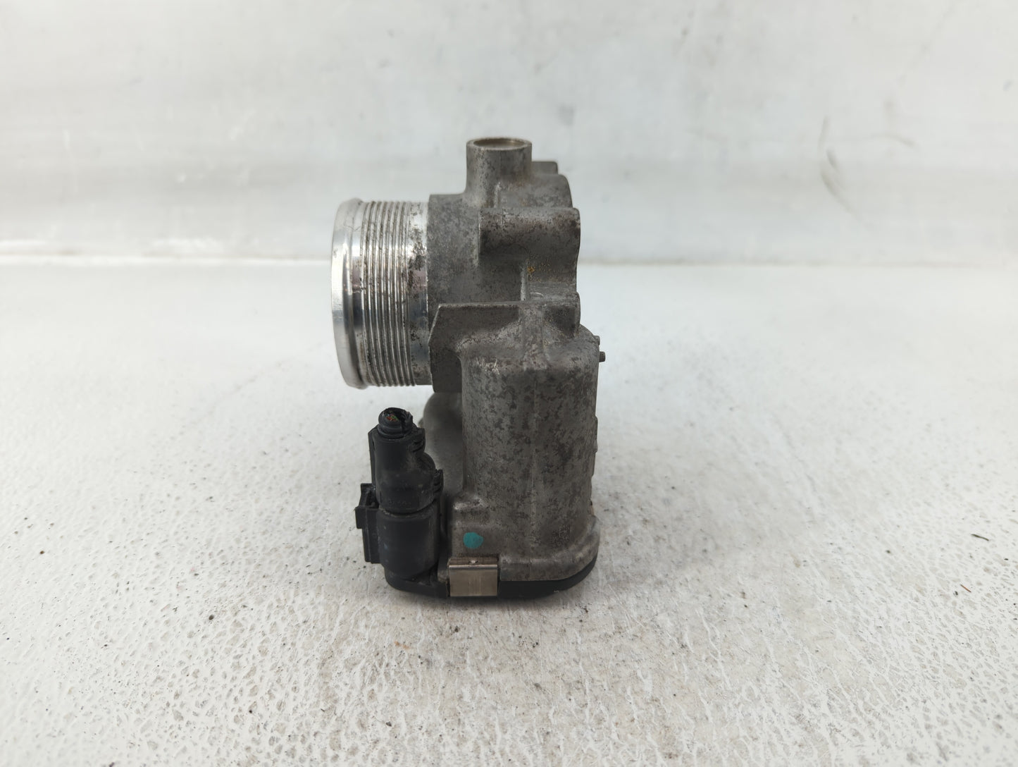 2014-2017 Volkswagen Passat Throttle Body P/N:06K 133 062 D Fits Fits 2014 2015 2016 2017 OEM Used Auto Parts - Oemusedautop