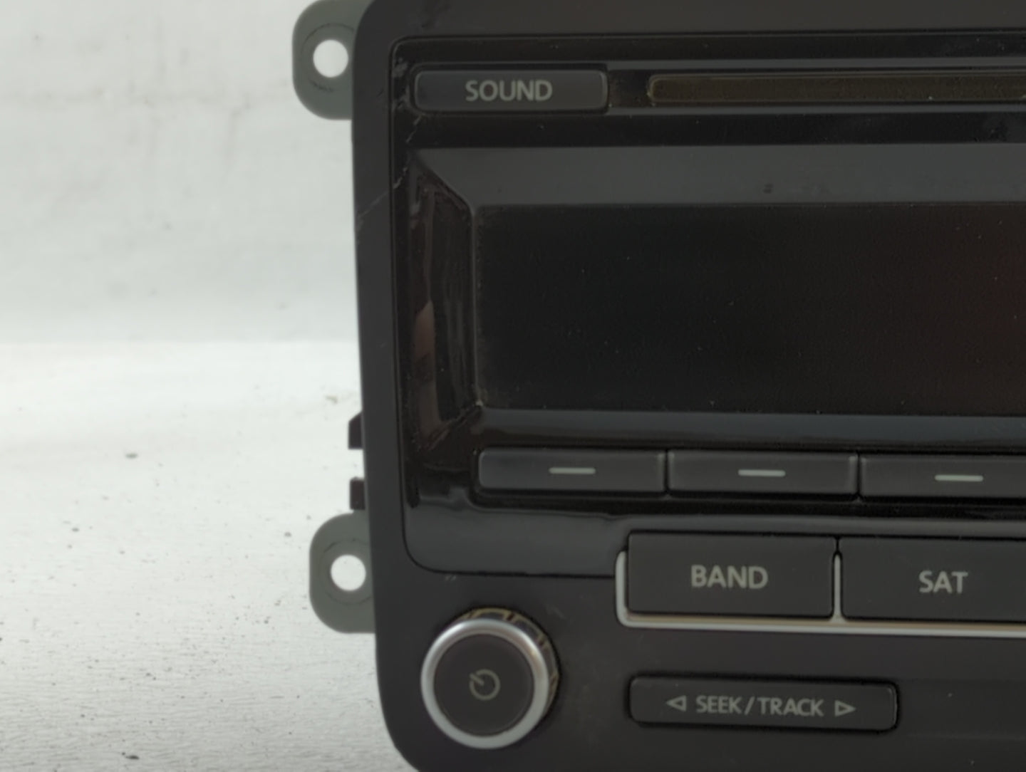 2013-2015 Volkswagen Passat Am Fm Cd Player Radio Receiver - Oemusedautoparts1.com