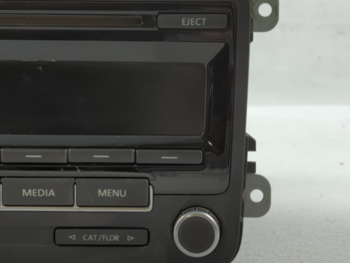 2013-2015 Volkswagen Passat Am Fm Cd Player Radio Receiver - Oemusedautoparts1.com