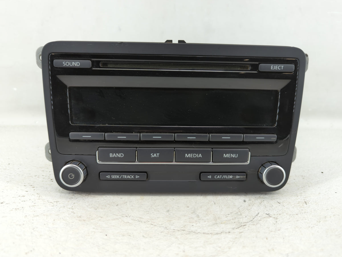 2012-2015 Volkswagen Passat Am Fm Cd Player Radio Receiver 554661 - Oemusedautoparts1.com