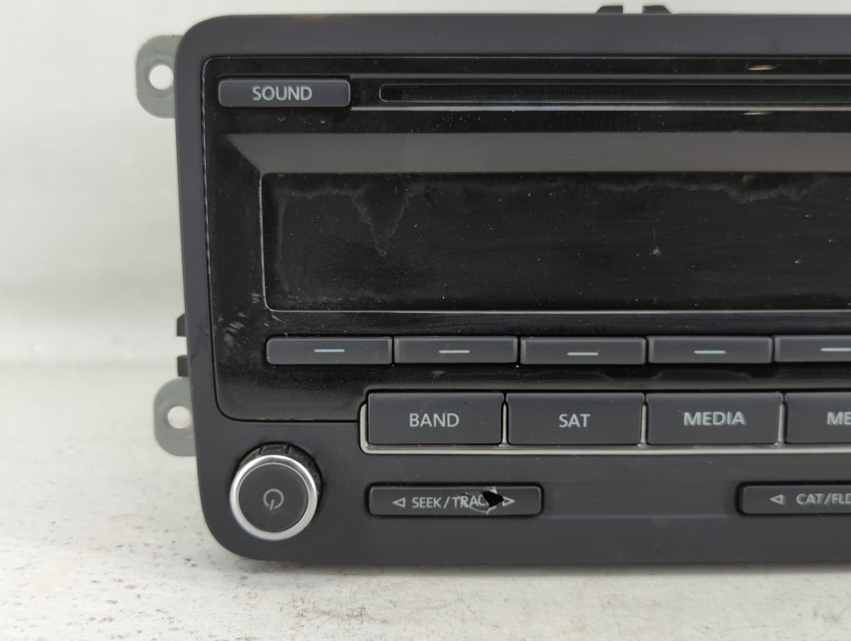 2012-2015 Volkswagen Passat Am Fm Cd Player Radio Receiver 554669 - Oemusedautoparts1.com