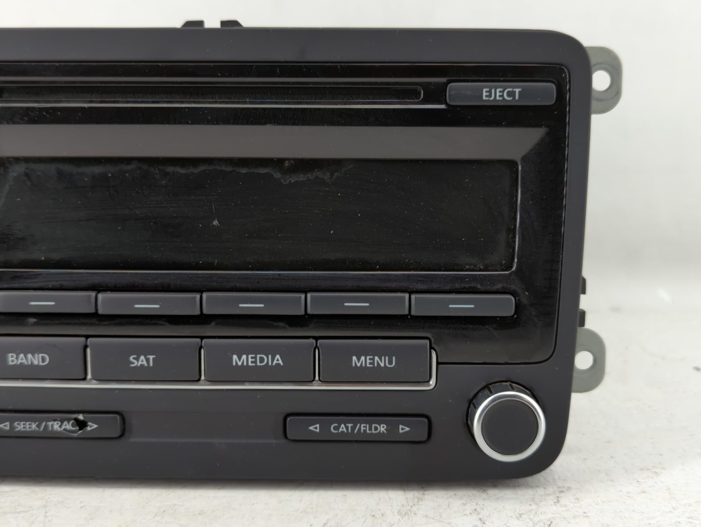 2012-2015 Volkswagen Passat Am Fm Cd Player Radio Receiver - Oemusedautoparts1.com