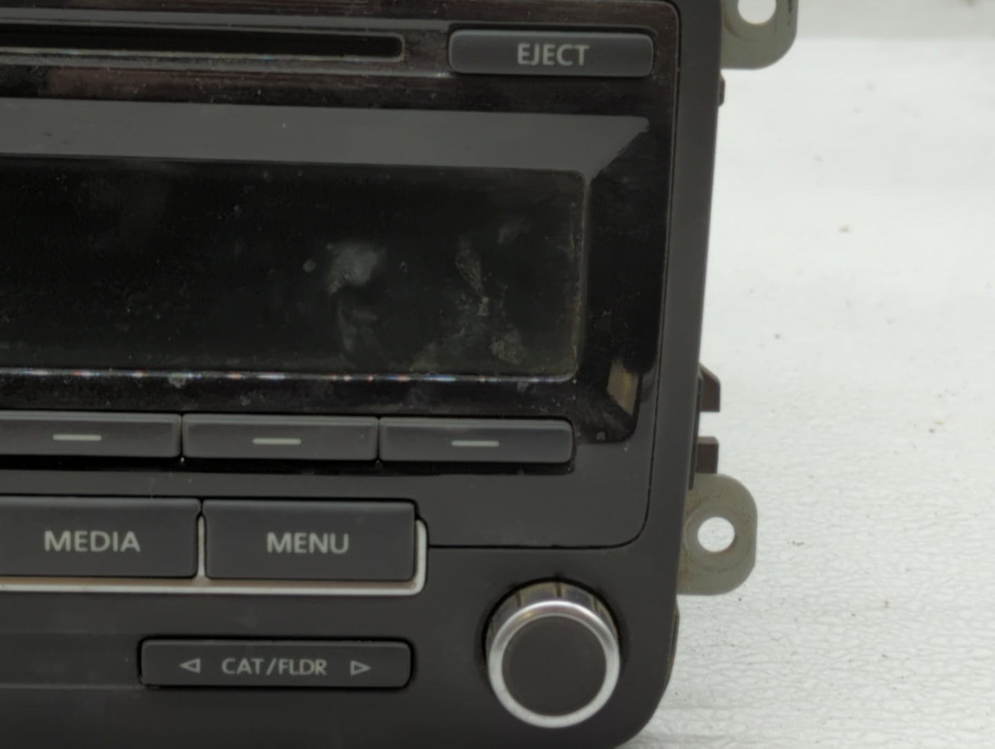 2012-2015 Volkswagen Passat Am Fm Cd Player Radio Receiver - Oemusedautoparts1.com