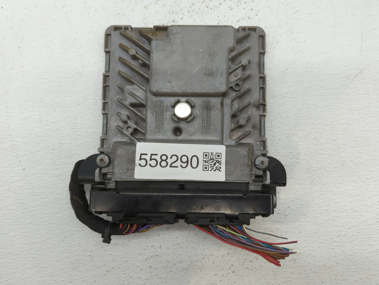 2014 Volkswagen Passat PCM Engine Control Computer ECU ECM PCU OEM P/N:06K 907 425 C 06K 907 425, 06K 906 070 J Fits OEM Use