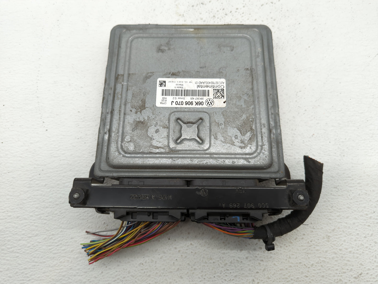 2014 Volkswagen Passat PCM Engine Control Computer ECU ECM PCU OEM P/N:06K 907 425 C 06K 907 425, 06K 906 070 J Fits OEM Use