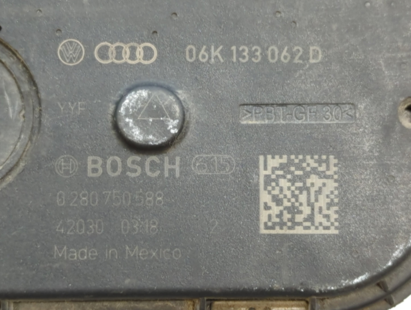 2014-2017 Volkswagen Passat Throttle Body P/N:06K 133 062 D Fits Fits 2014 2015 2016 2017 OEM Used Auto Parts - Oemusedautop
