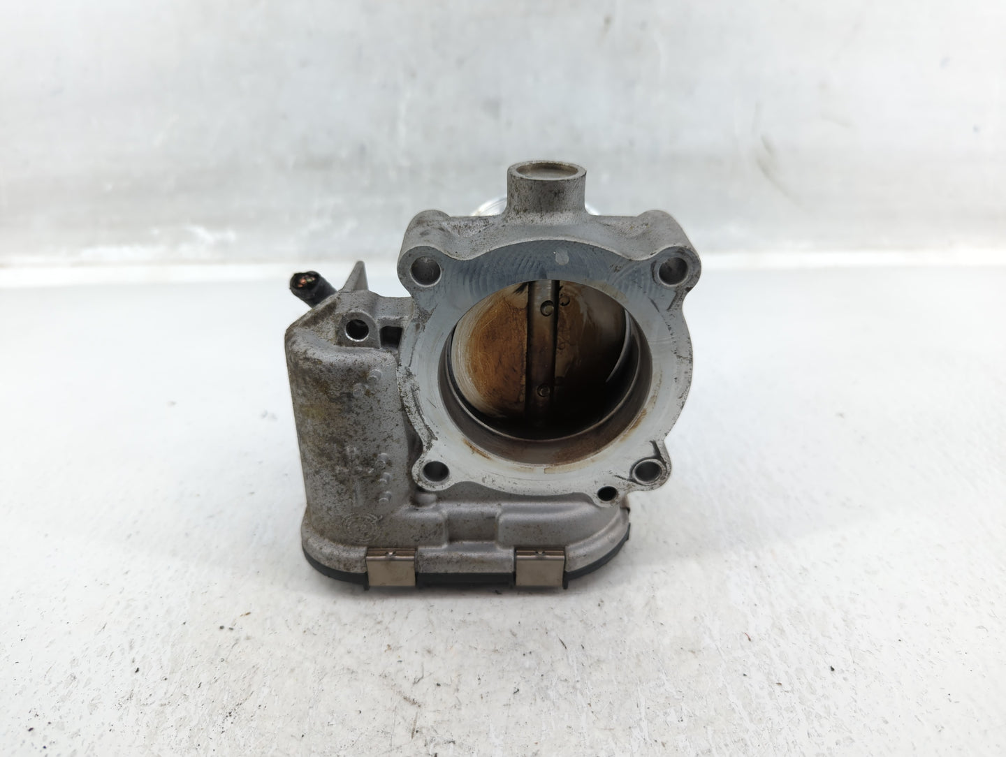 2014-2017 Volkswagen Passat Throttle Body P/N:06K 133 062 D Fits Fits 2014 2015 2016 2017 OEM Used Auto Parts - Oemusedautop