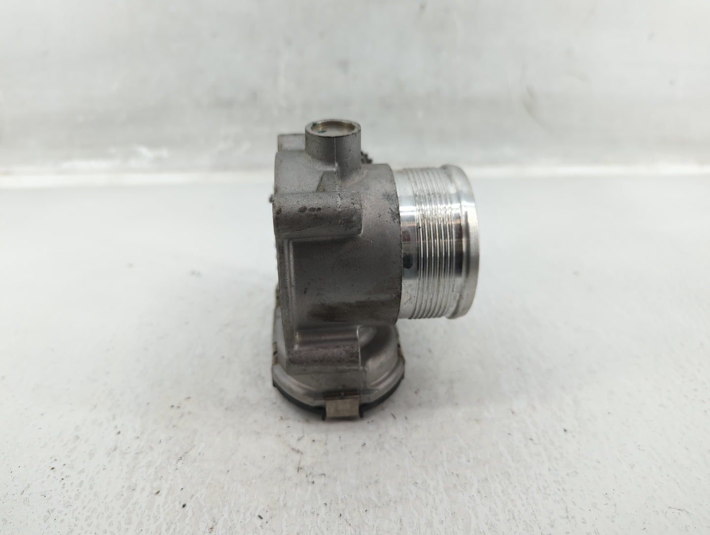 2014-2017 Volkswagen Passat Throttle Body P/N:06K 133 062 D Fits Fits 2014 2015 2016 2017 OEM Used Auto Parts - Oemusedautop