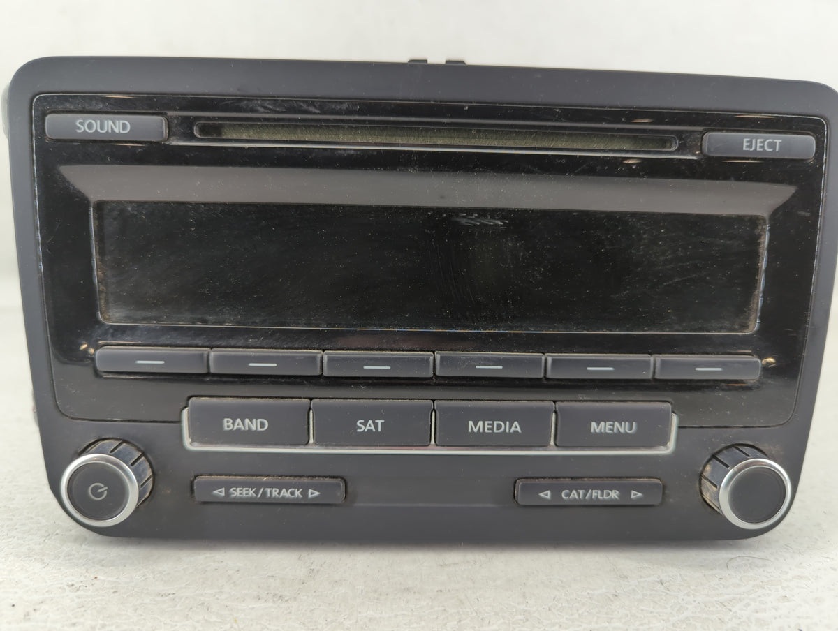 2013-2015 Volkswagen Passat Am Fm Cd Player Radio Receiver 582117 - Oemusedautoparts1.com