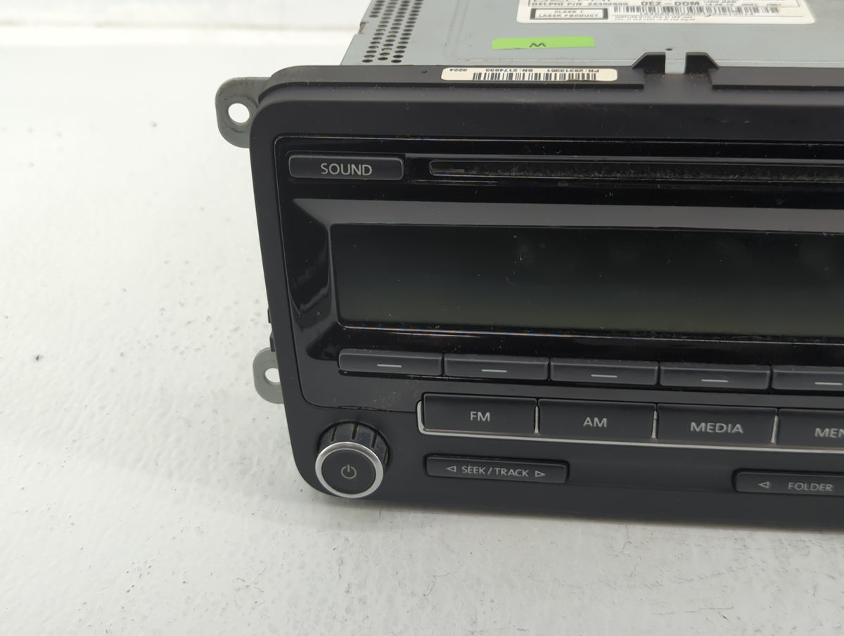 2012-2015 Volkswagen Passat Am Fm Cd Player Radio Receiver 583233 - Oemusedautoparts1.com