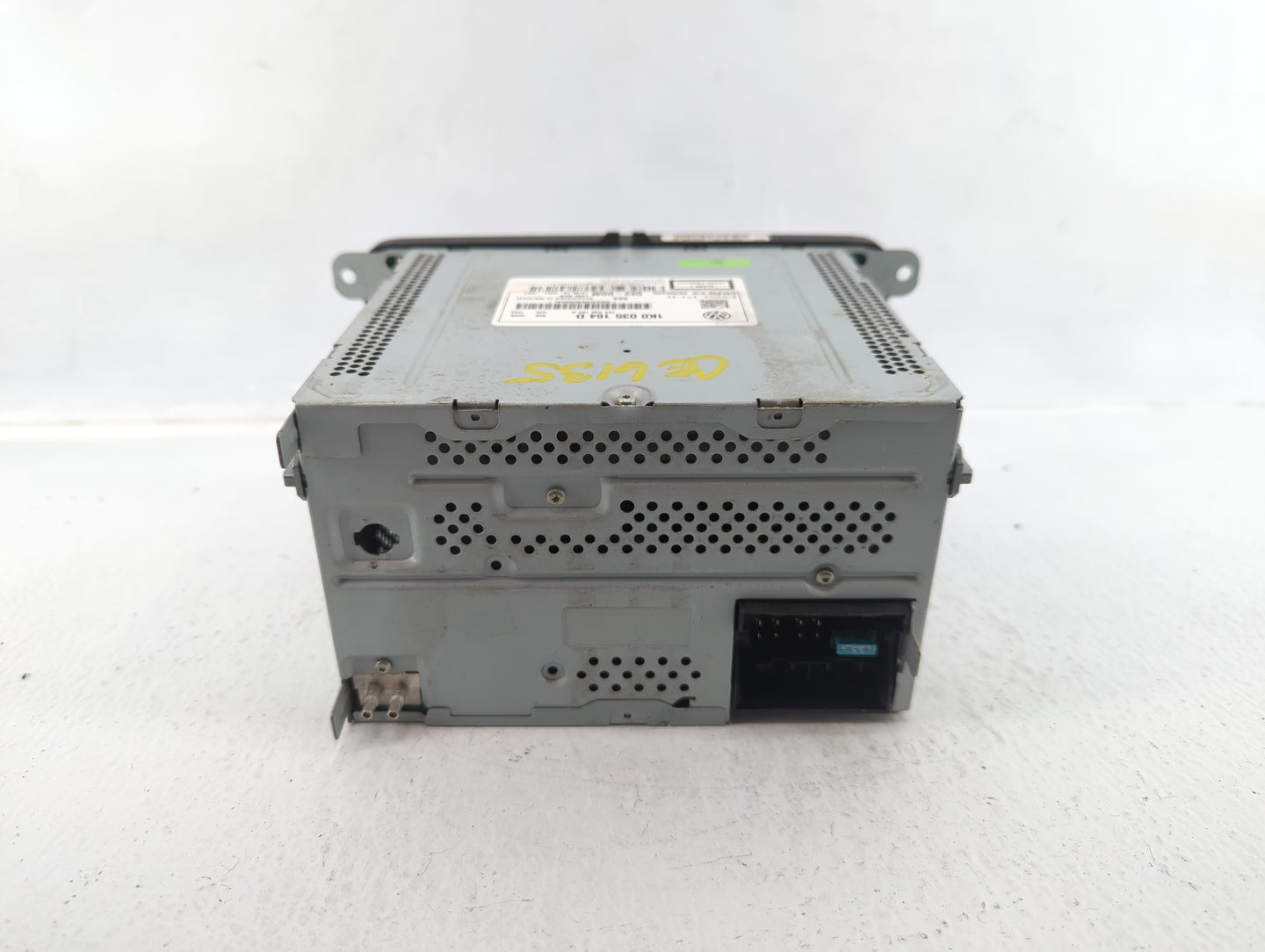 2012-2015 Volkswagen Passat Am Fm Cd Player Radio Receiver - Oemusedautoparts1.com