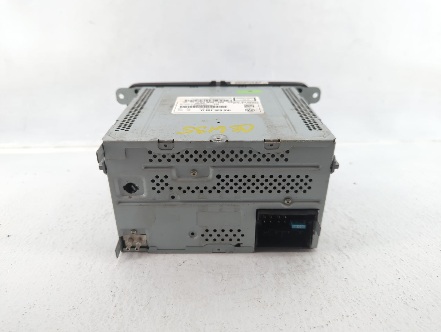 2012-2015 Volkswagen Passat Am Fm Cd Player Radio Receiver - Oemusedautoparts1.com