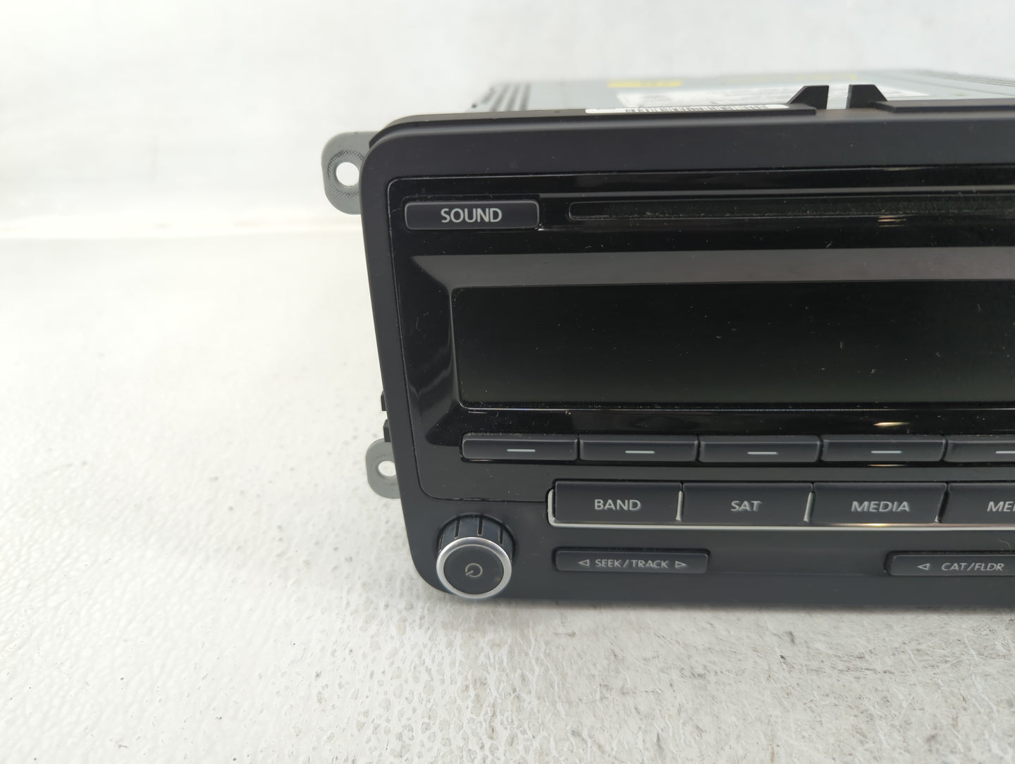 2013-2015 Volkswagen Passat Radio AM FM Cd Player Receiver Replacement P/N:1K0 035 164 F Fits Fits 2013 2014 2015 OEM Used A