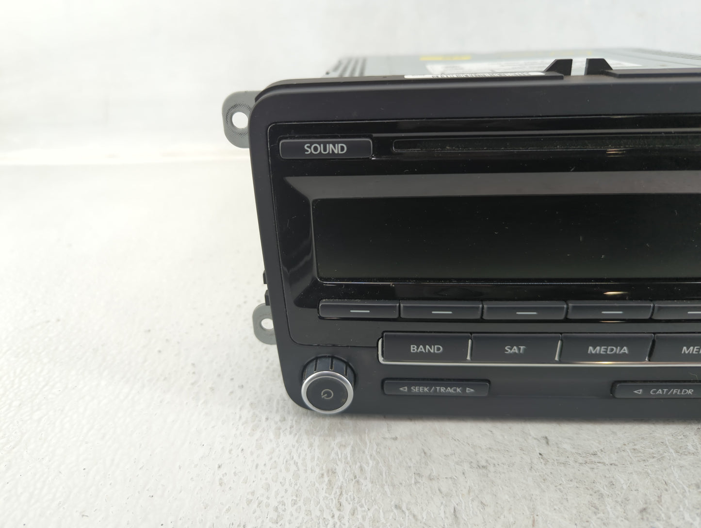 2013-2015 Volkswagen Passat Radio AM FM Cd Player Receiver Replacement P/N:1K0 035 164 F Fits Fits 2013 2014 2015 OEM Used A