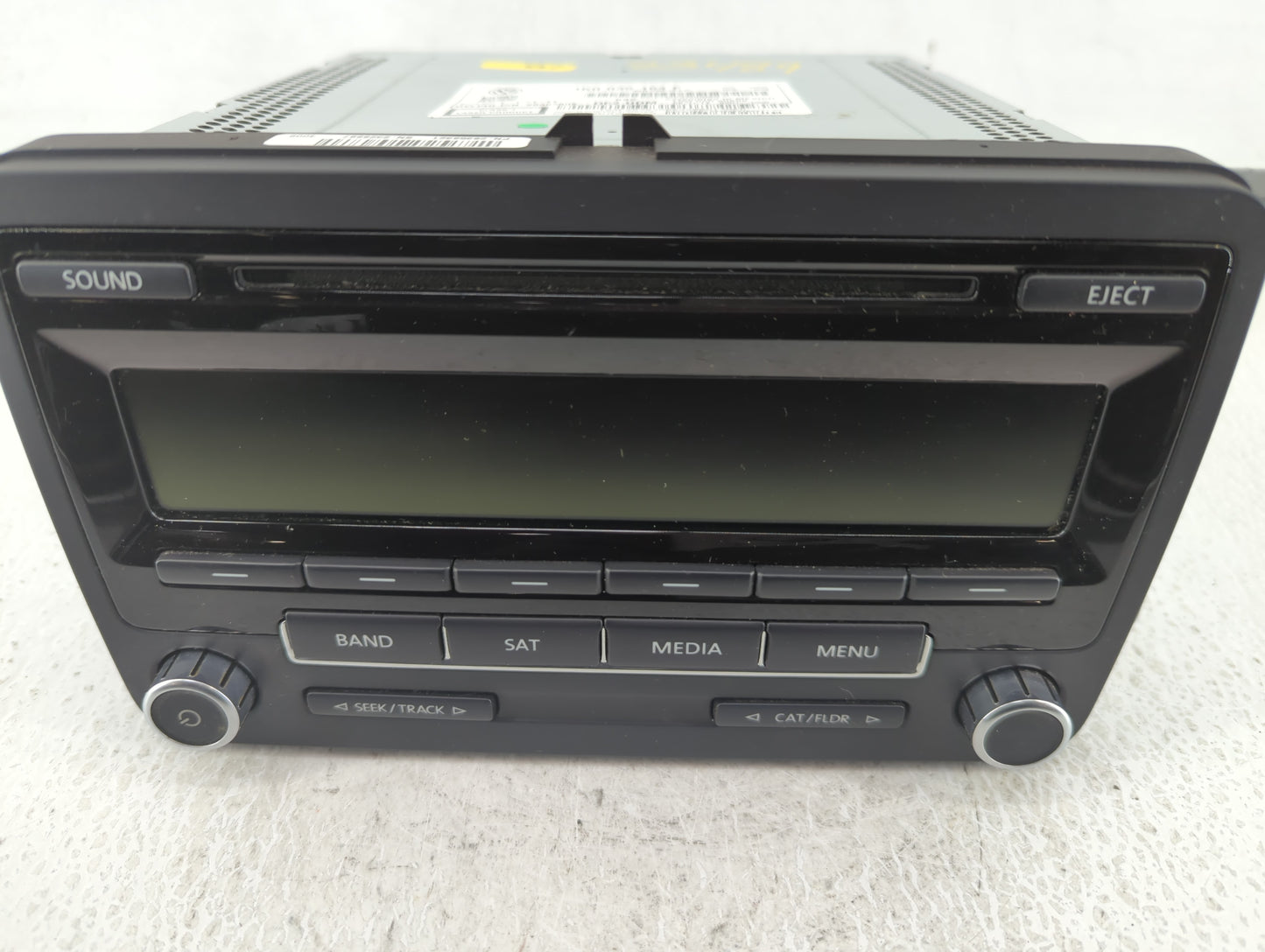2013-2015 Volkswagen Passat Radio AM FM Cd Player Receiver Replacement P/N:1K0 035 164 F Fits Fits 2013 2014 2015 OEM Used A