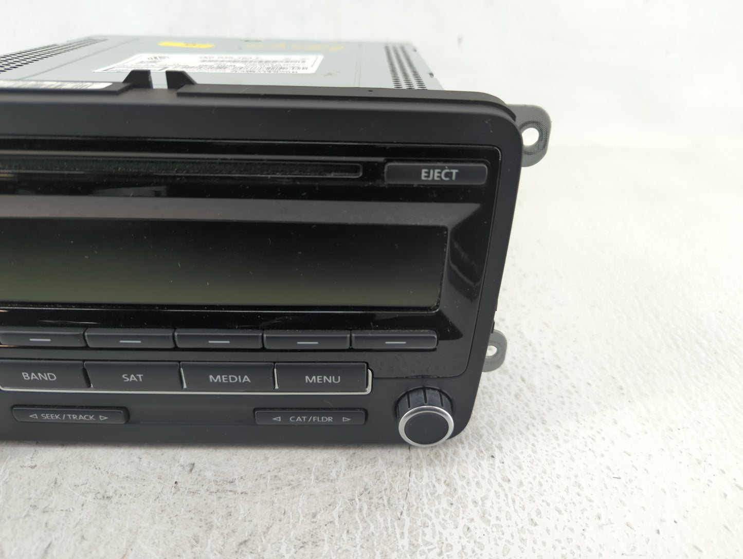 2013-2015 Volkswagen Passat Radio AM FM Cd Player Receiver Replacement P/N:1K0 035 164 F Fits Fits 2013 2014 2015 OEM Used A