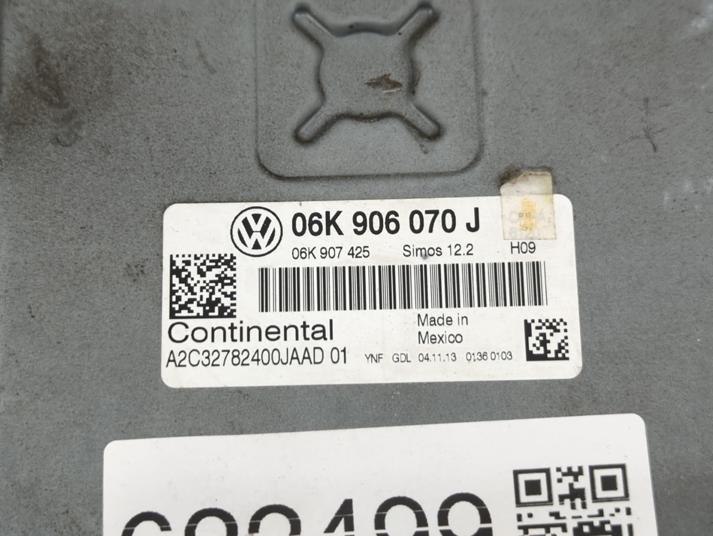 2014 Volkswagen Passat PCM Engine Control Computer ECU ECM PCU OEM P/N:06K 907 425 C 06K 907 425, 06K 906 070 J Fits OEM Use