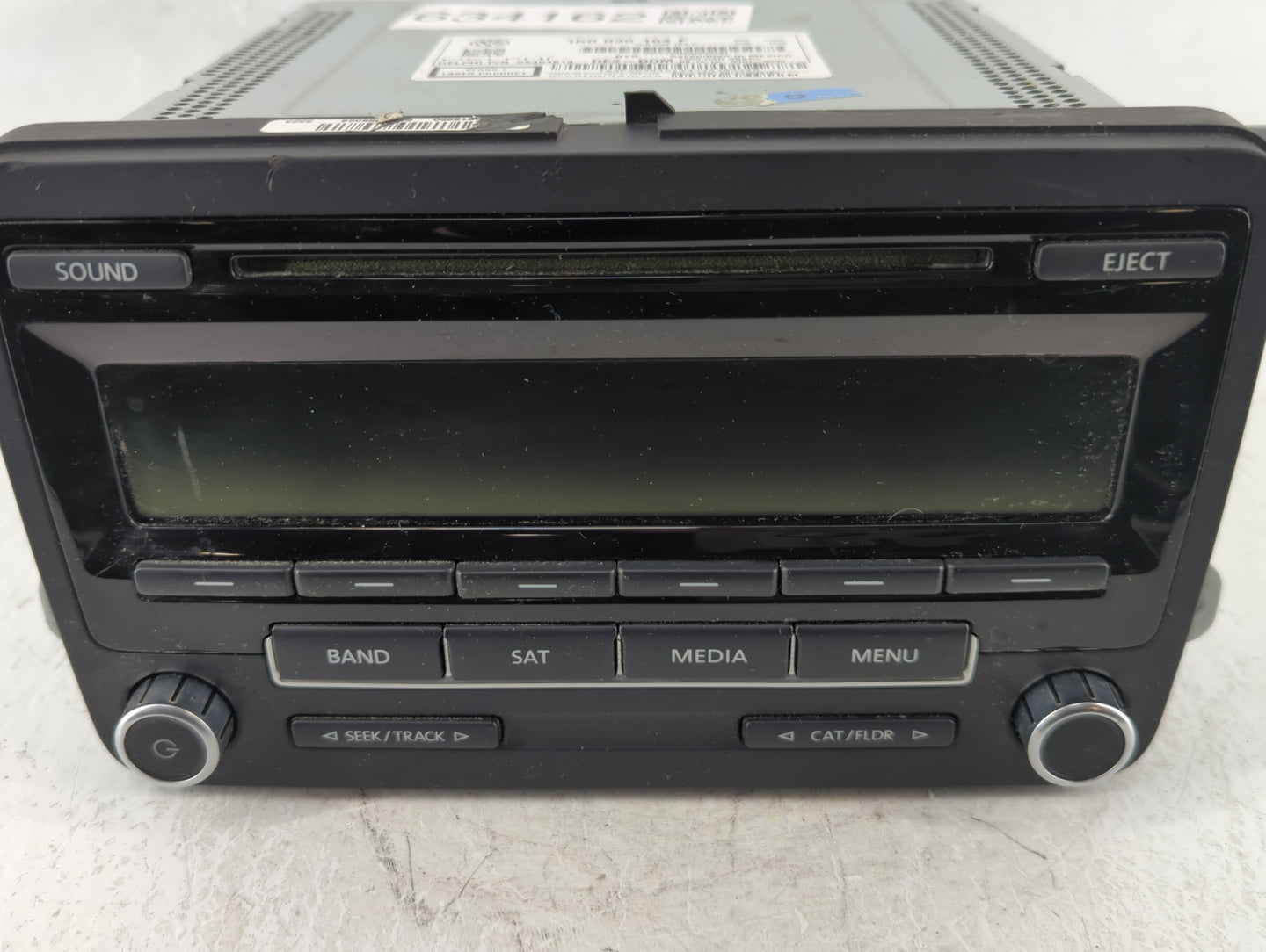 2012-2015 Volkswagen Passat Am Fm Cd Player Radio Receiver - Oemusedautoparts1.com