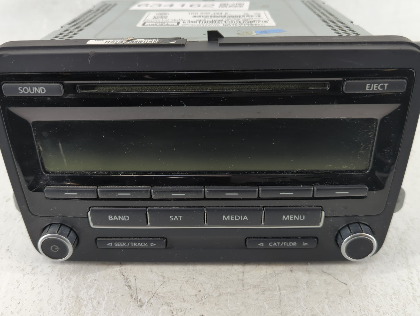 2012-2015 Volkswagen Passat Am Fm Cd Player Radio Receiver - Oemusedautoparts1.com