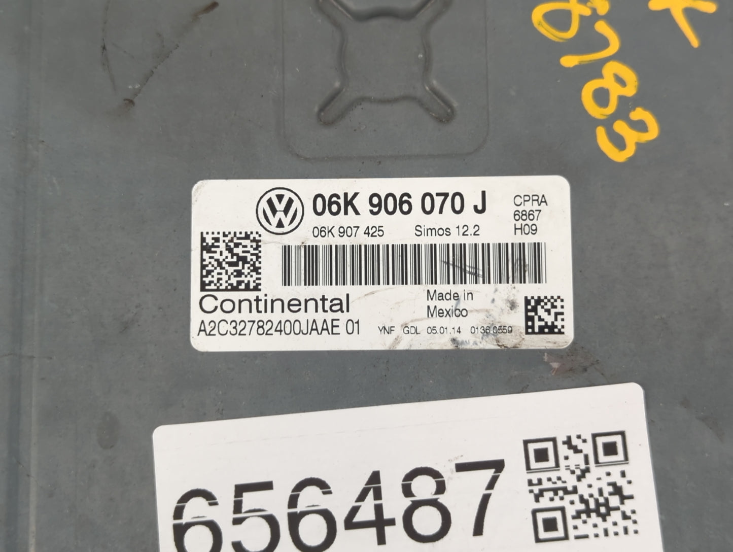 2014 Volkswagen Passat PCM Engine Control Computer ECU ECM PCU OEM P/N:06K 907 425 C 06K 907 425, 06K 906 070 J Fits OEM Use