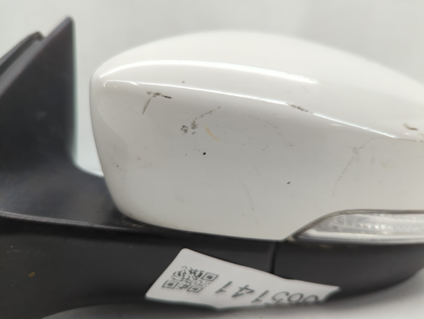 2013-2015 Volkswagen Passat Driver Side View Mirror - Left Door Mirror OEM Used - Oemusedautoparts1.com