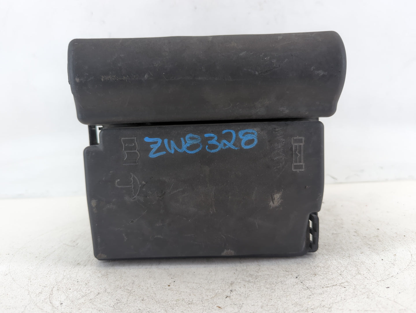 2012-2020 Volkswagen Passat Fusebox Fuse Box Panel Relay Module P/N:51 E00001289 5C0 937 132 A Fits OEM Used Auto Parts - Oe