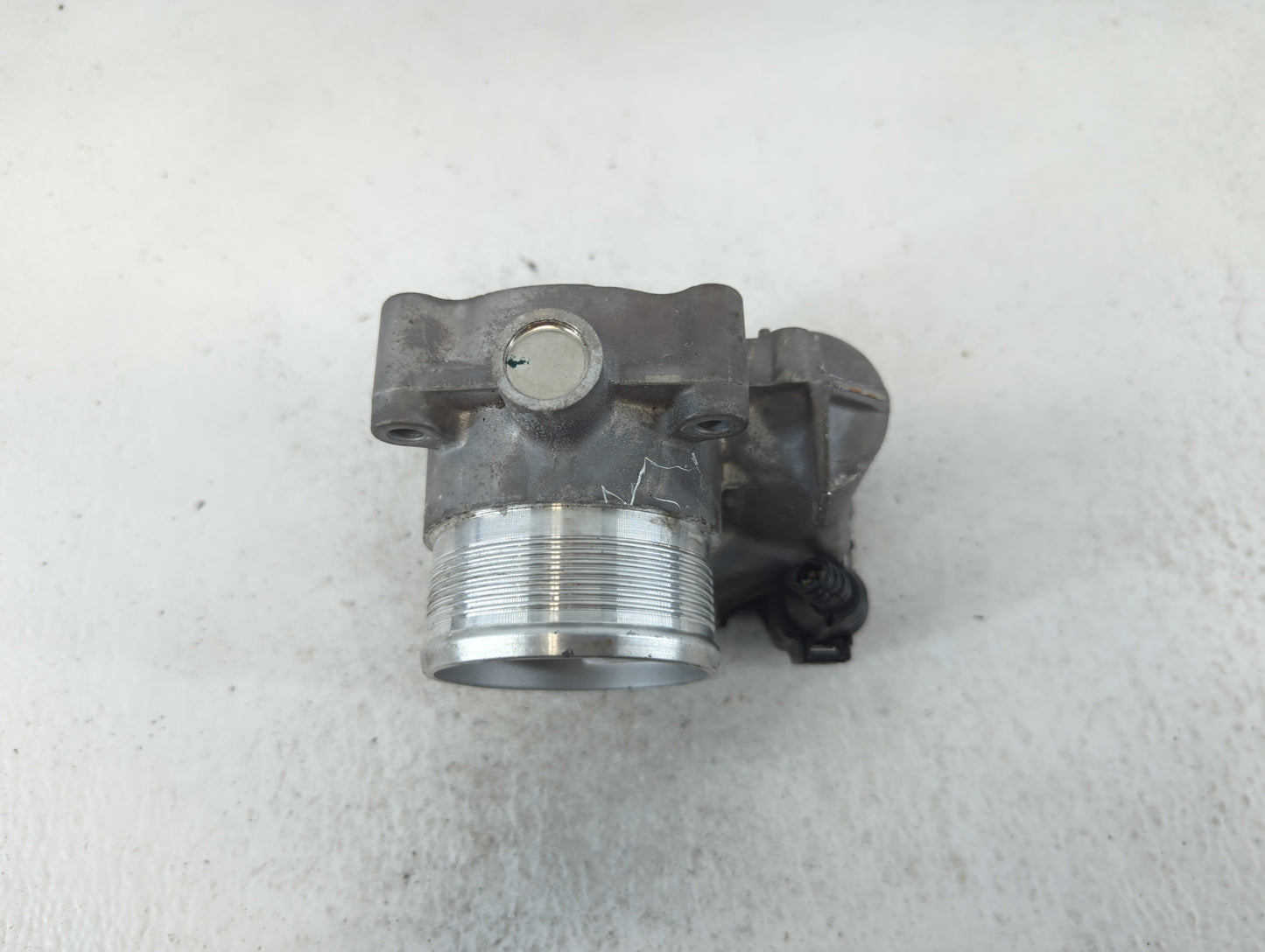 2014-2017 Volkswagen Passat Throttle Body P/N:06K 133 062 D Fits Fits 2014 2015 2016 2017 OEM Used Auto Parts - Oemusedautop