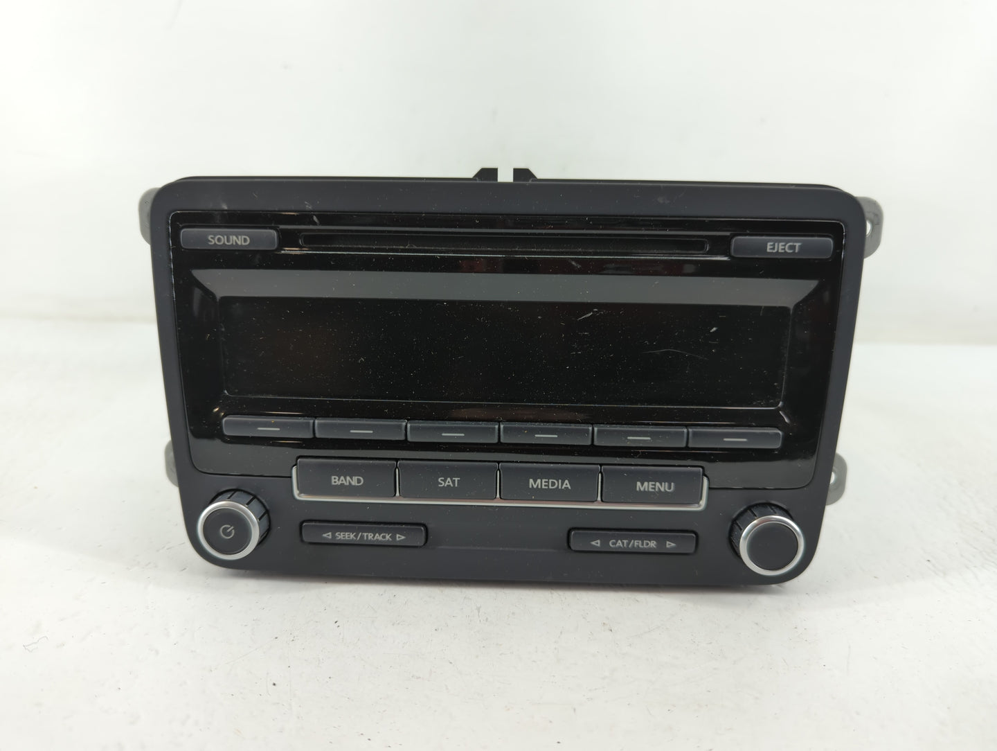 2013-2015 Volkswagen Passat Am Fm Cd Player Radio Receiver - Oemusedautoparts1.com