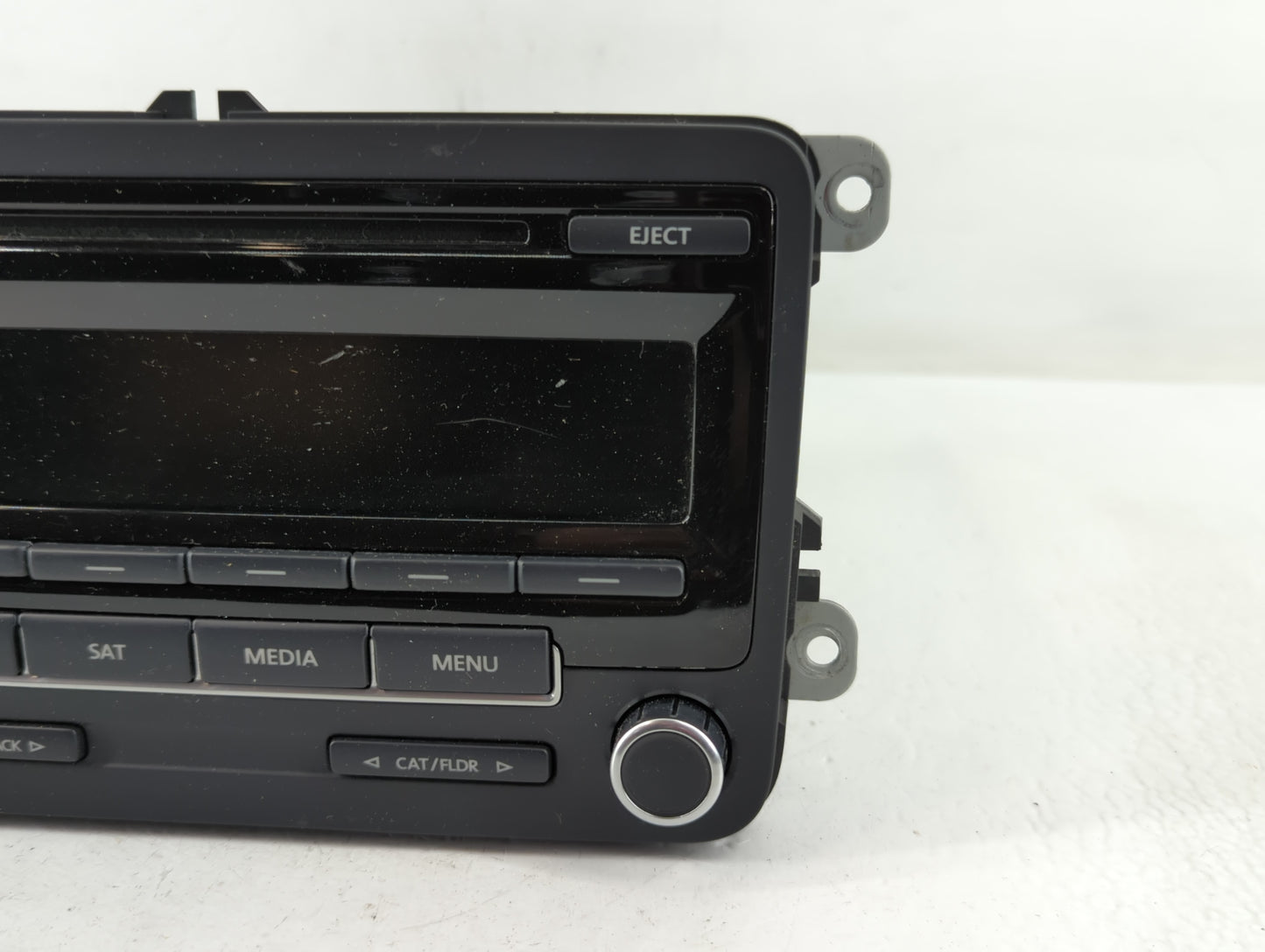 2013-2015 Volkswagen Passat Am Fm Cd Player Radio Receiver - Oemusedautoparts1.com